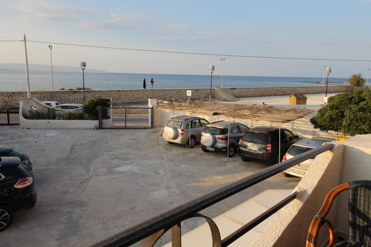 Seahorse In Marzamemi, Una Terrazza Sul Mare Apartamento Exterior foto